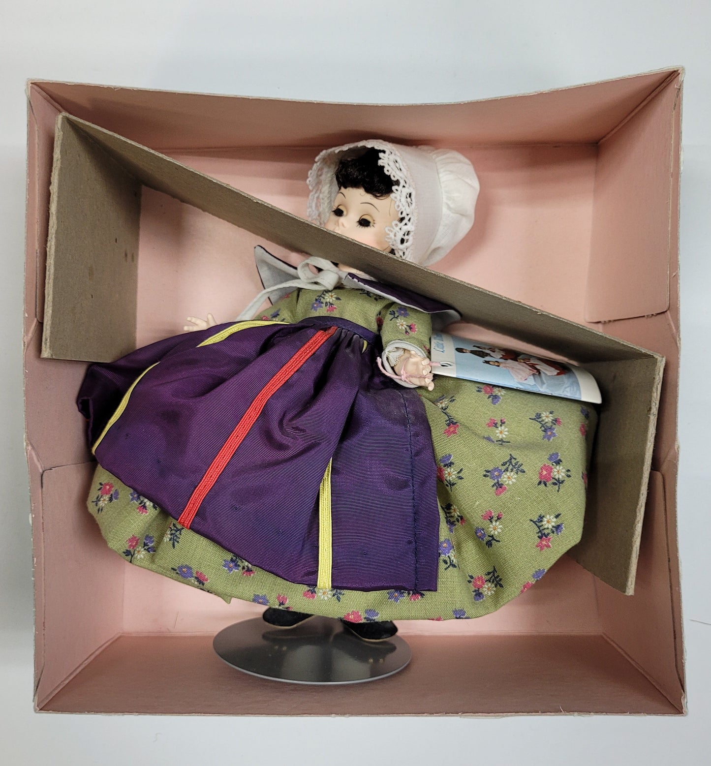 "Canada" 560 Madame Alexander Doll