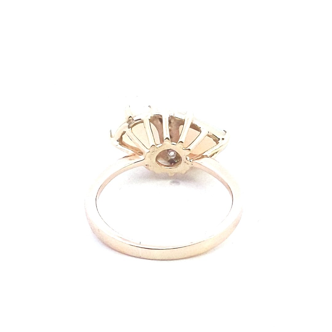 Vintage $450 14K Yellow Gold Opal Diamond Ring