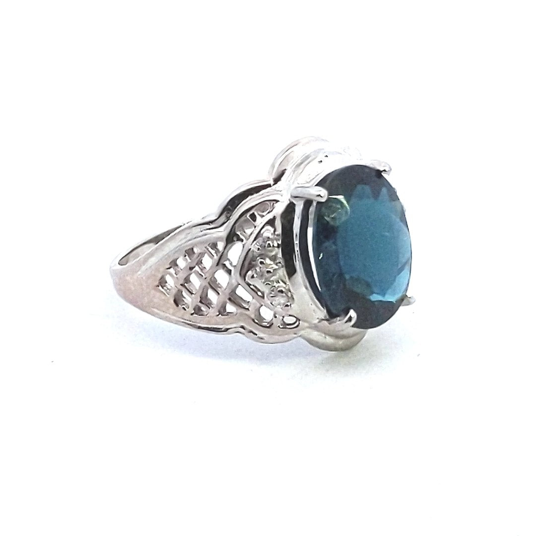Vintage $1300 14K White Gold Lattice Oval Blue Tourmaline Diamond Ring
