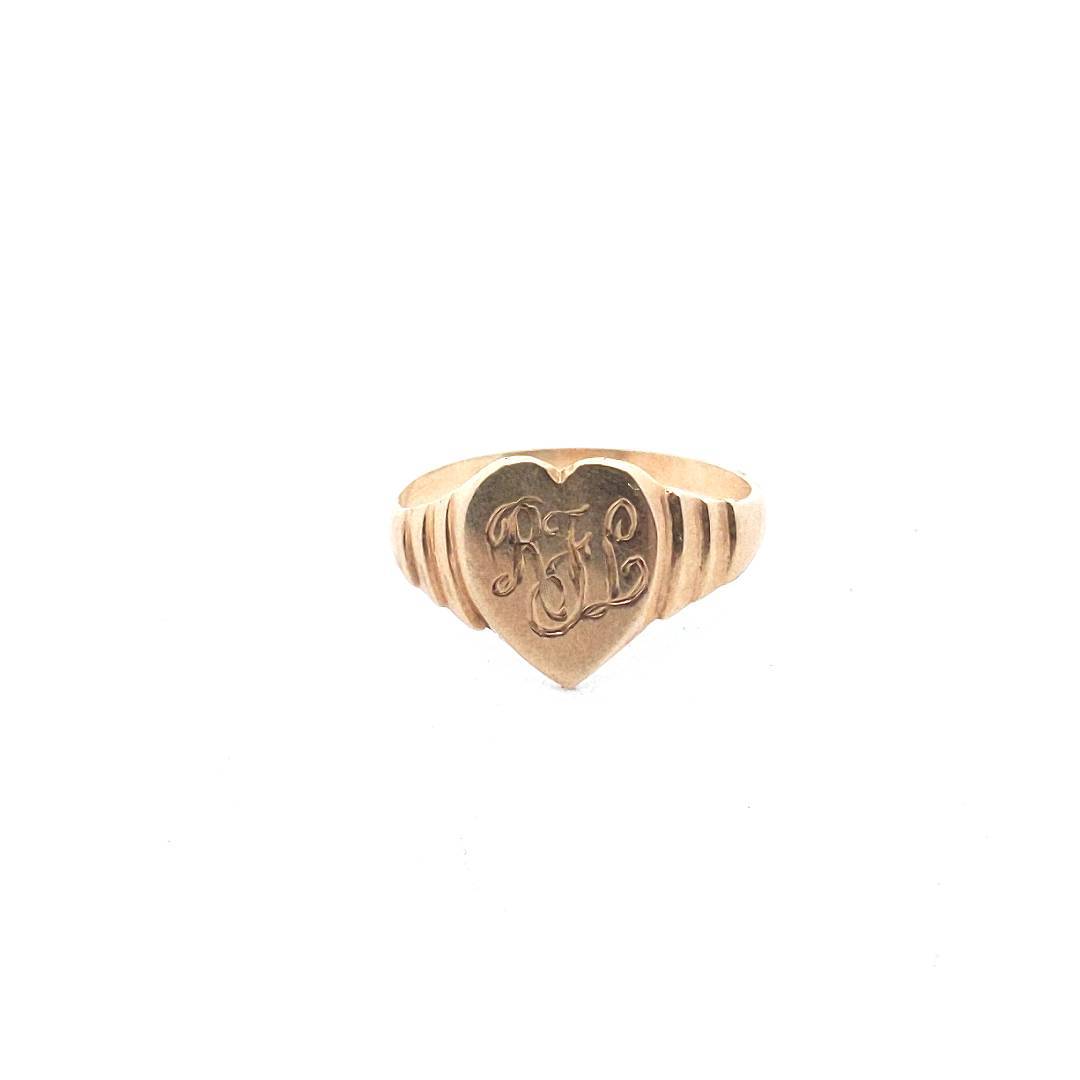 Vintage $130 14K Yellow Gold Heart Signet Baby Ring
