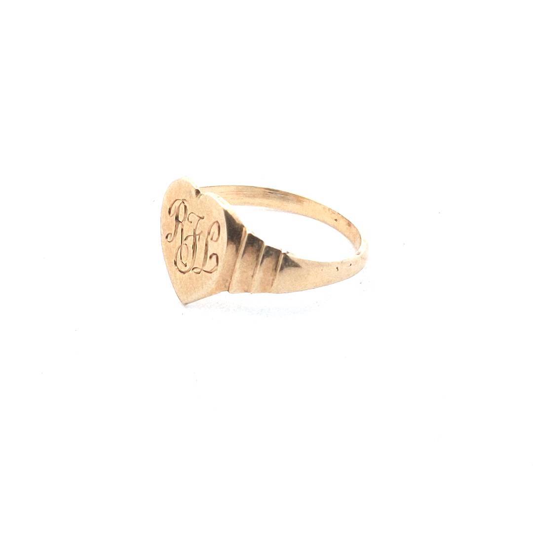 Vintage $130 14K Yellow Gold Heart Signet Baby Ring