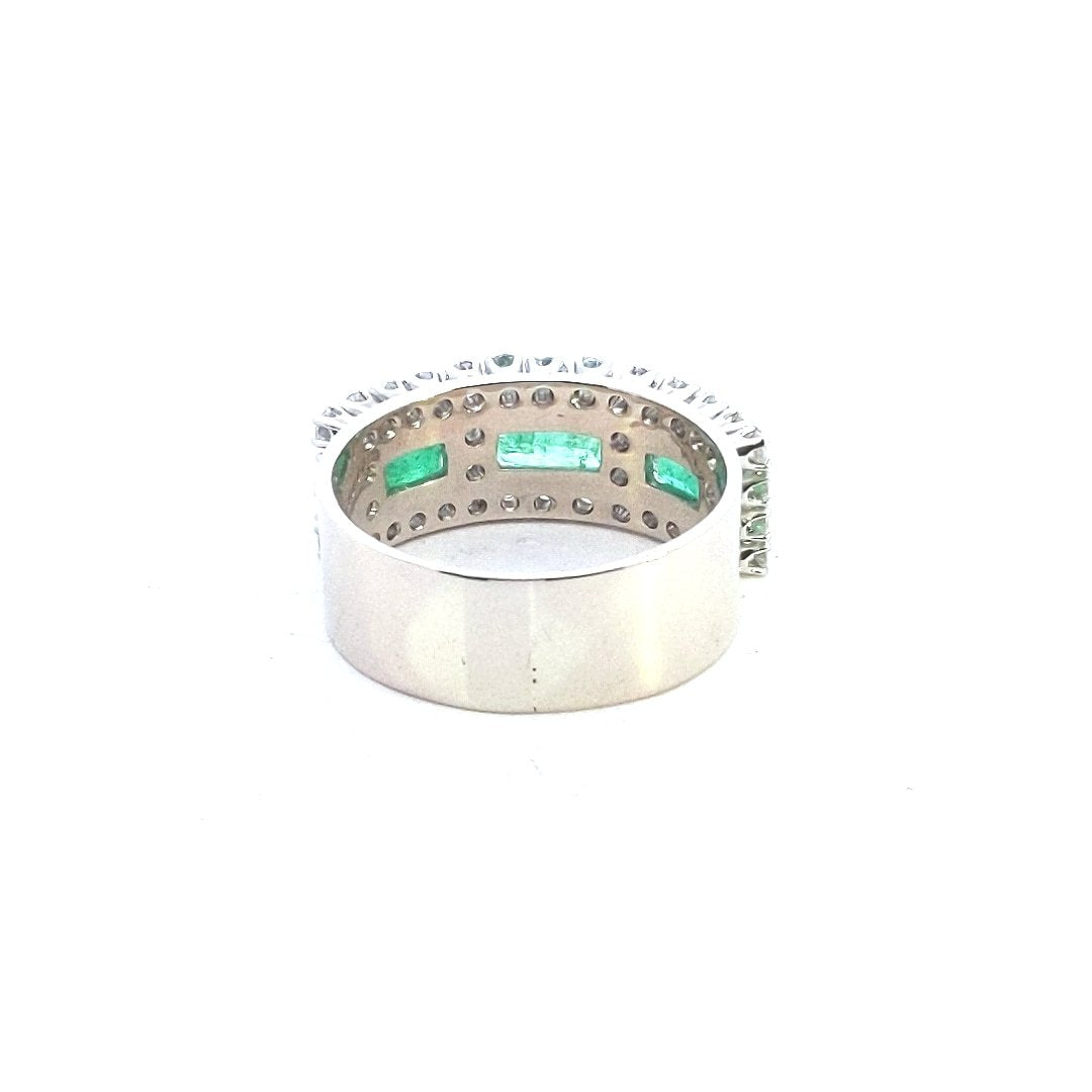 Vintage $2200 14K White Gold Natural Emerald & Diamond Band