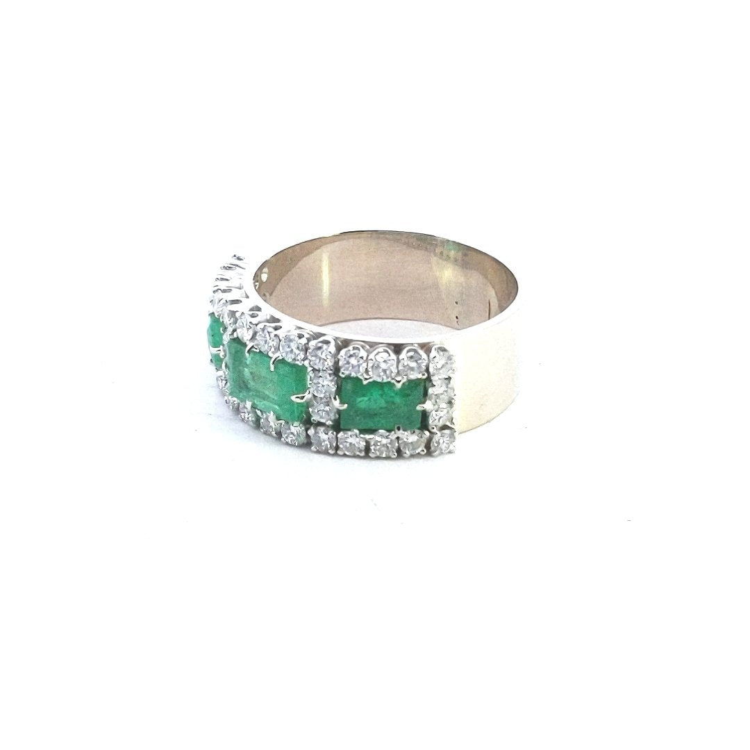 Vintage $2200 14K White Gold Natural Emerald & Diamond Band