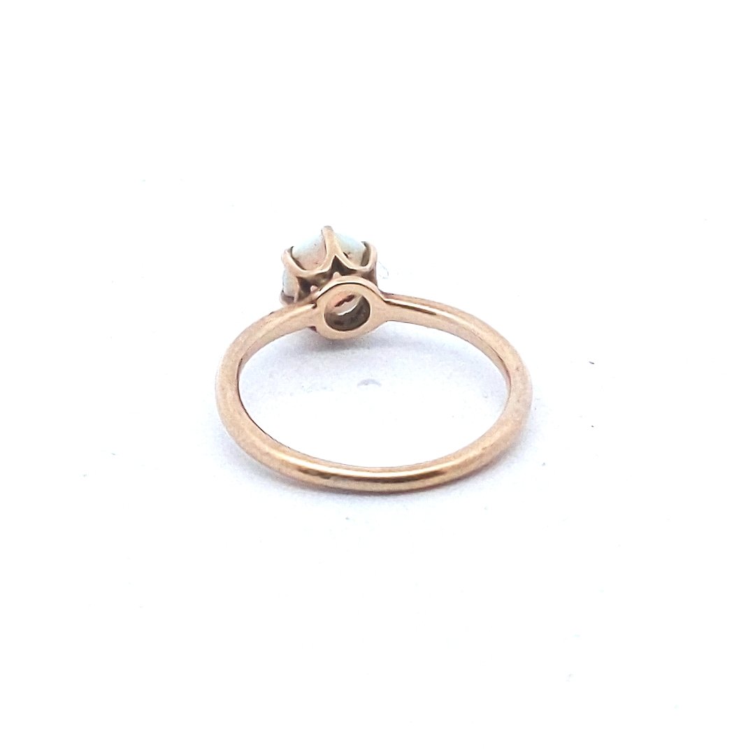 Antique $300 10K Yellow Gold Claw Set Opal Solitaire Ring