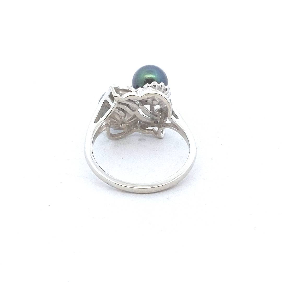 Vintage 14K White Gold Cultured Green/Black Pearl & Diamond Ring