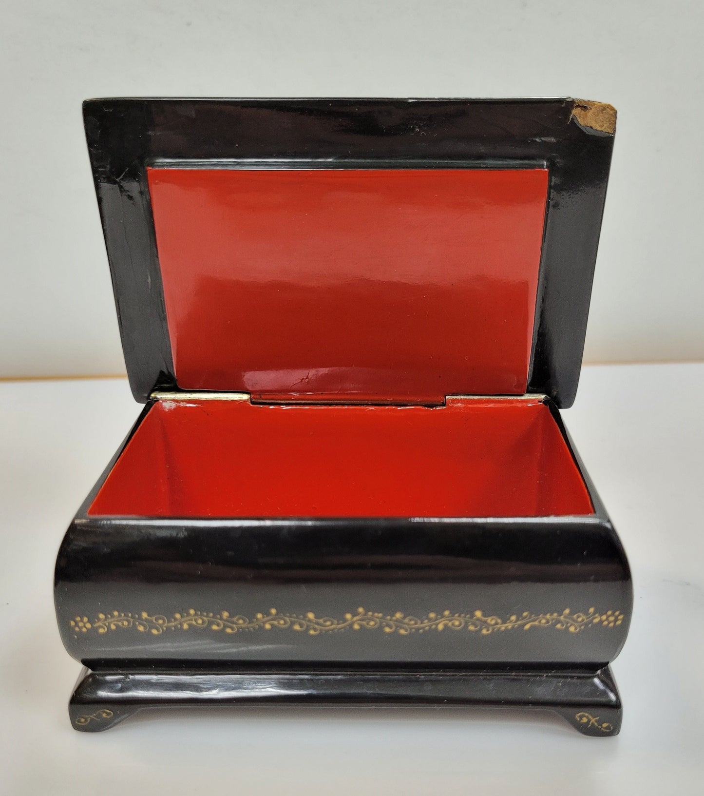 Vintage "Bun" Fairy Tale Russian Lacquerware Box