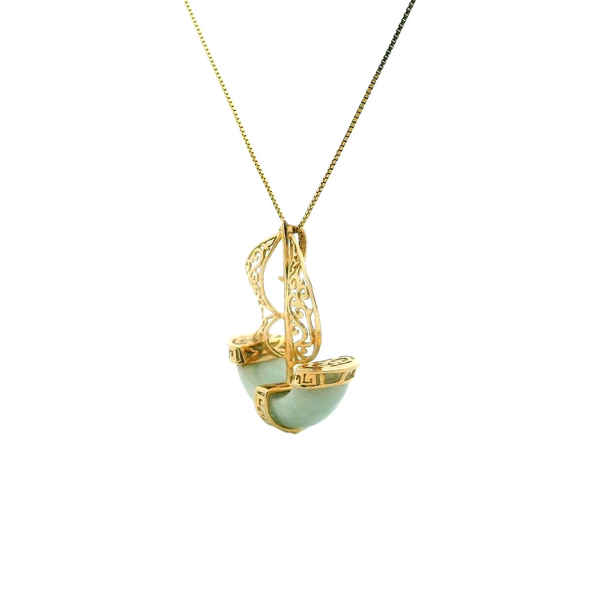 Vintage Sanuk 14K Yellow Gold Celadon Jade Sailboat Necklace