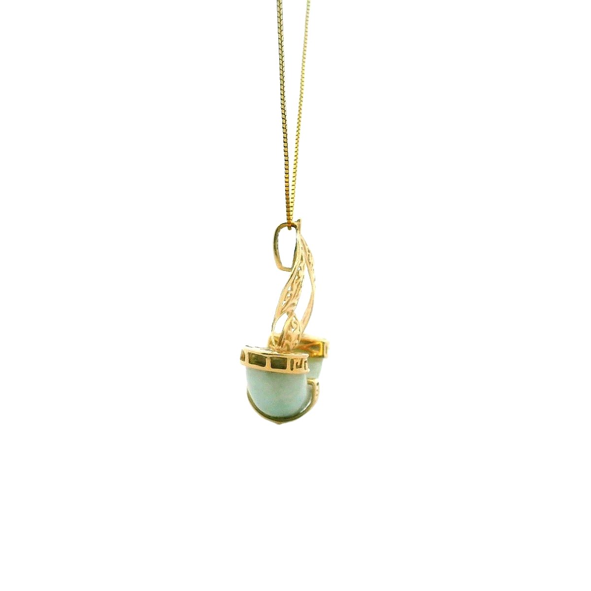 Vintage Sanuk 14K Yellow Gold Celadon Jade Sailboat Necklace