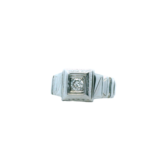 17K White Gold Carved Art Deco Diamond Ring