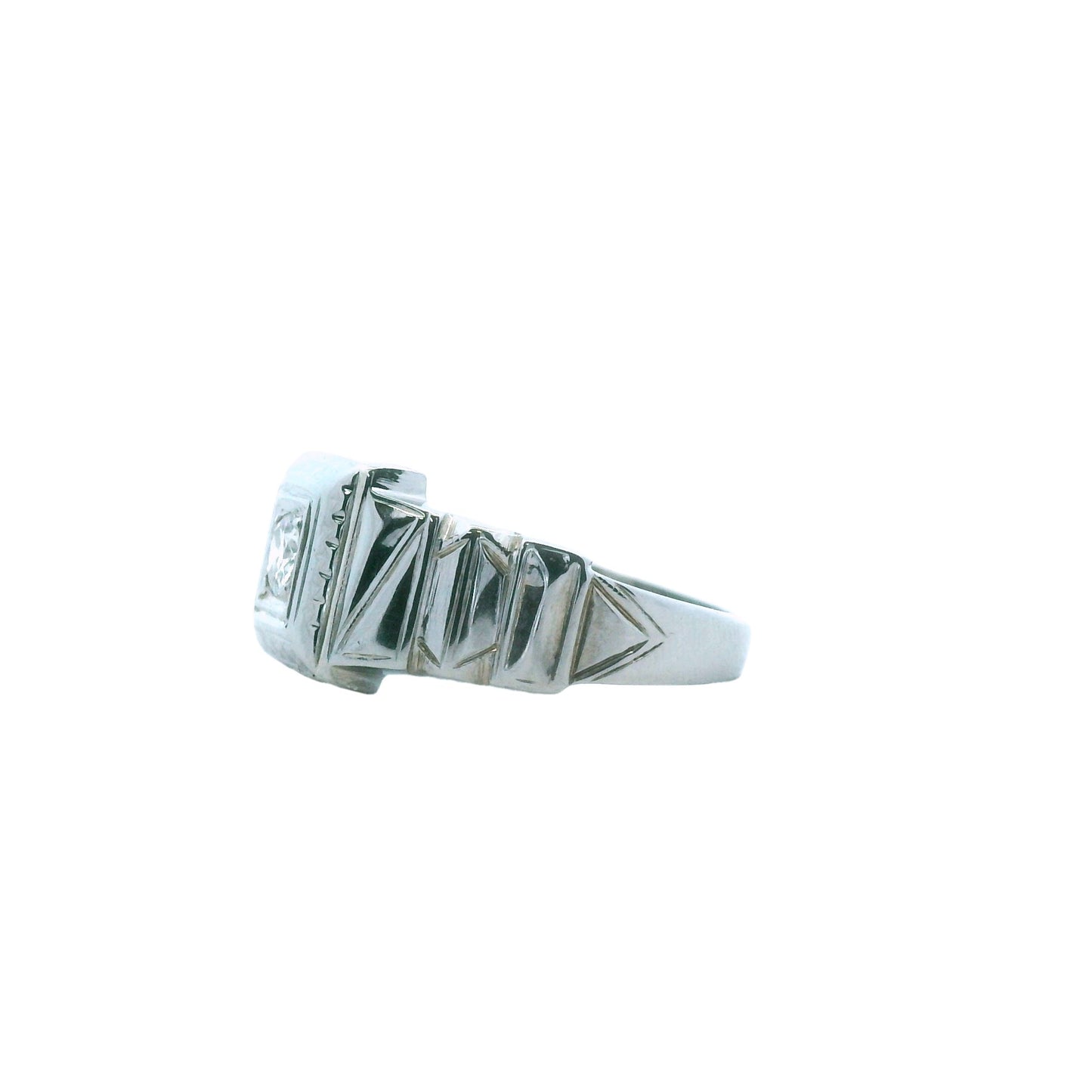 17K White Gold Carved Art Deco Diamond Ring