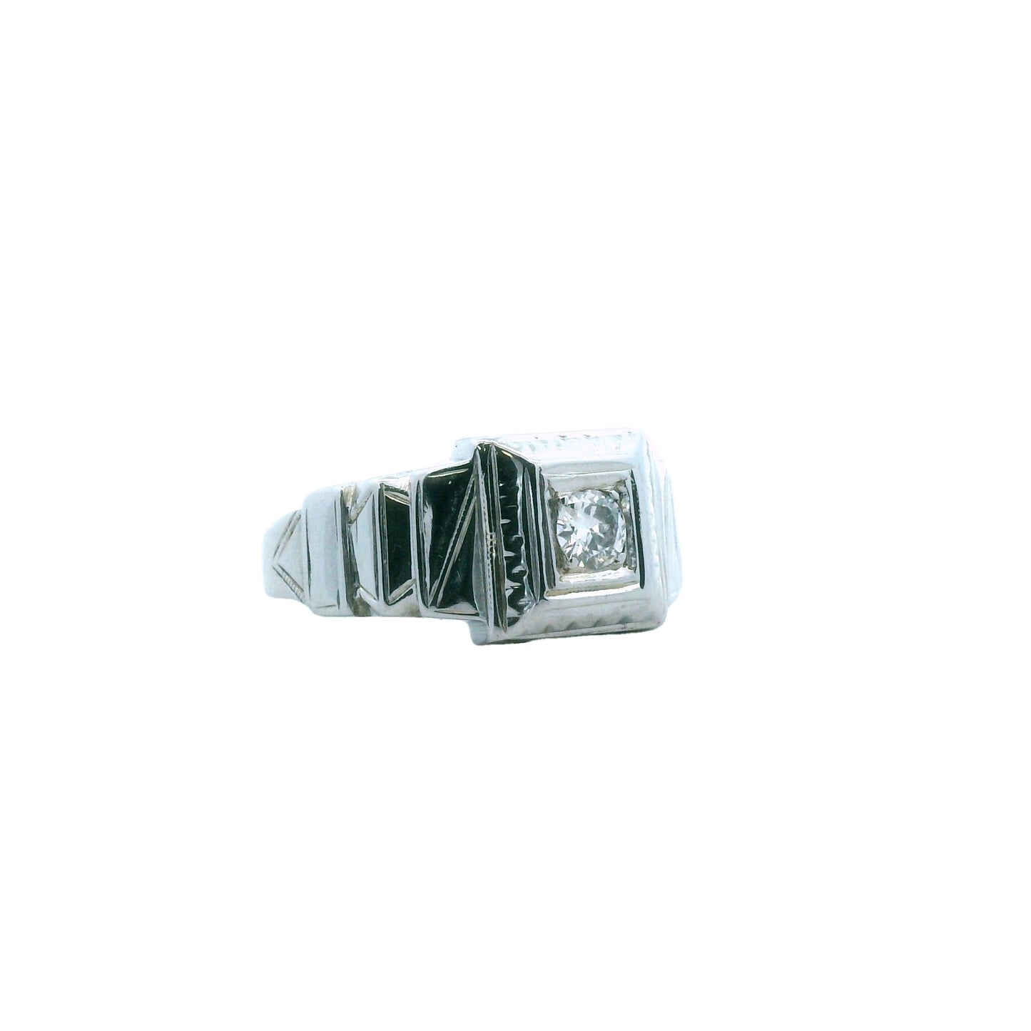 17K White Gold Carved Art Deco Diamond Ring