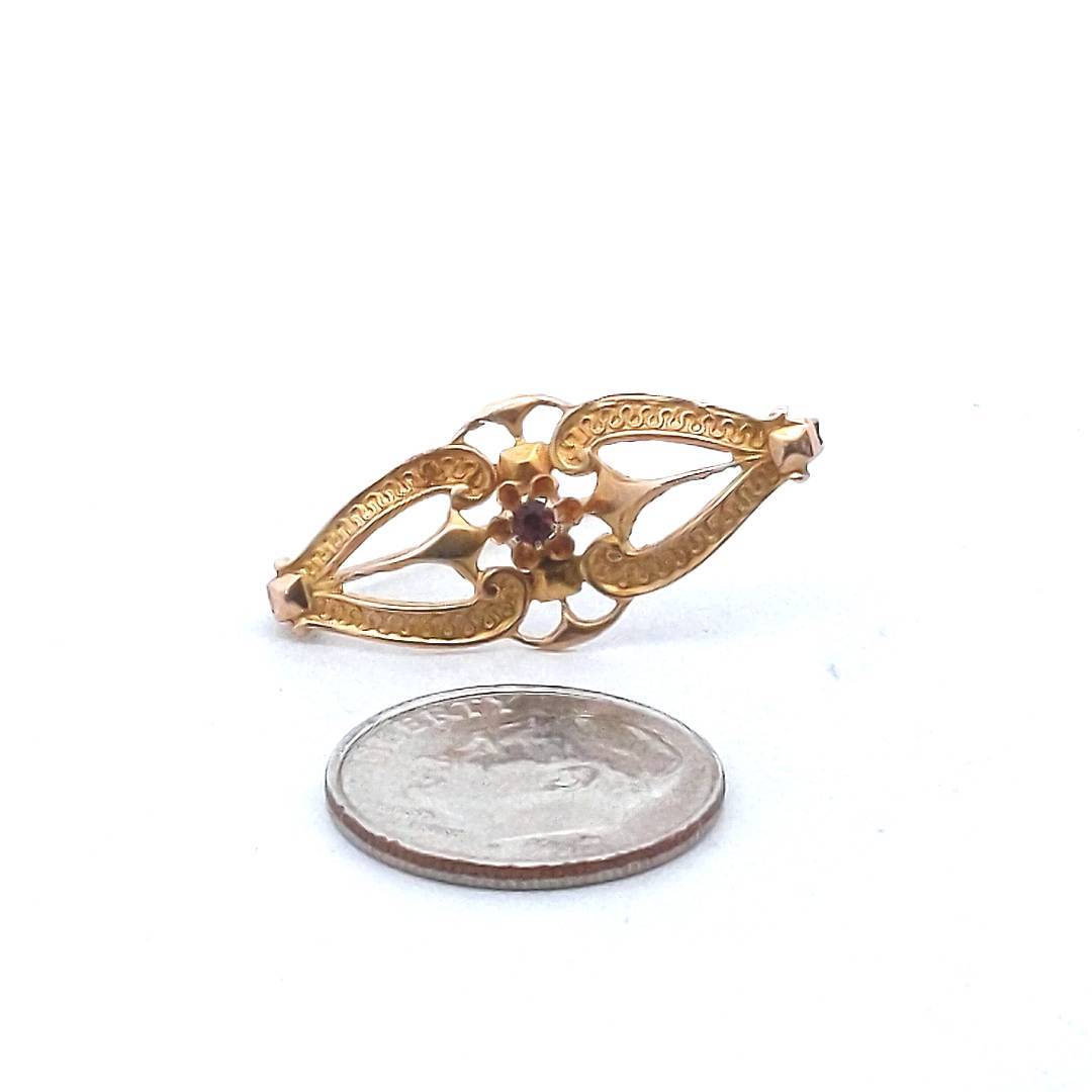 Antique 10K Yellow Gold Edwardian Red Paste Brooch