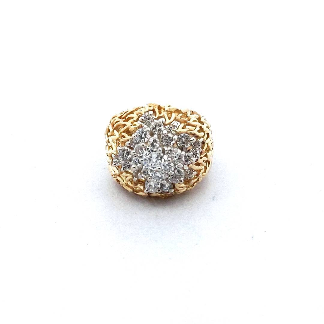 18K Two Tone Gold Diamond Dome Leaf Design Ring