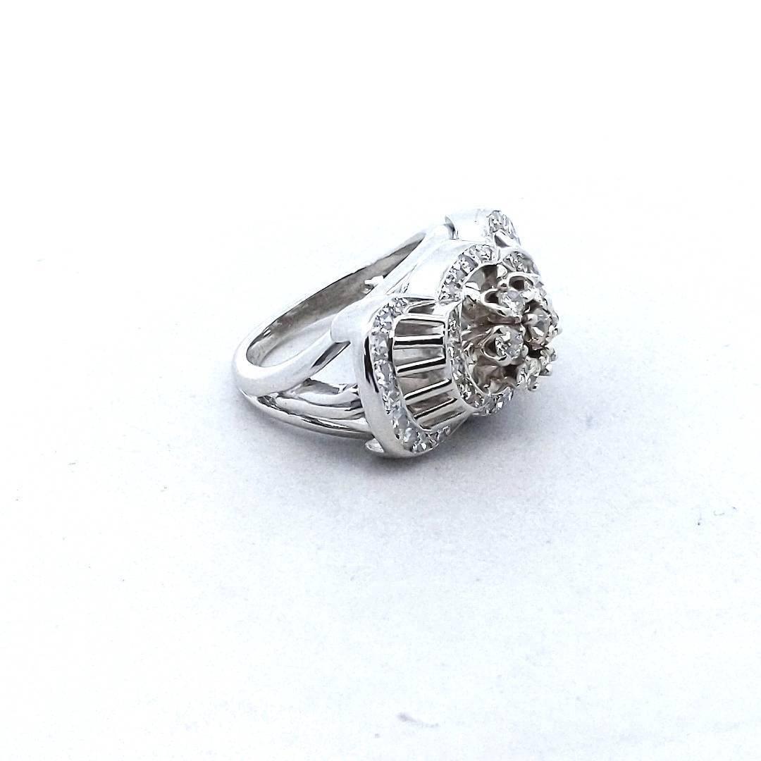 Vintage Platinum Retro Diamond Retro Ring