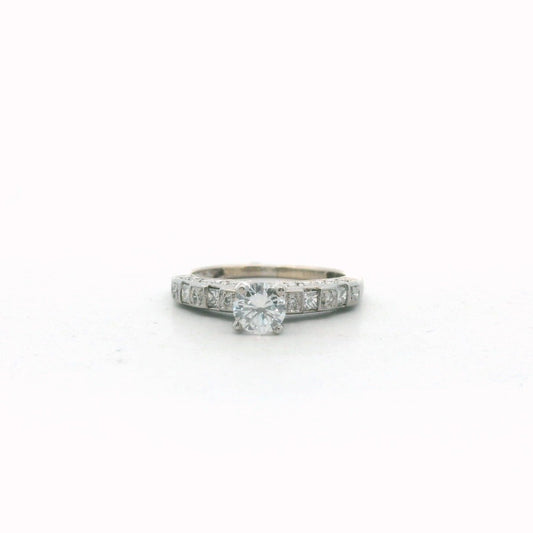 18K White Gold Diamond Engagement Ring