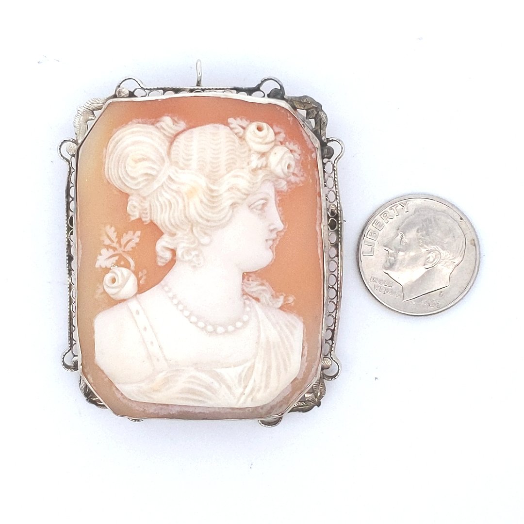 Estate $600 10K White Gold Rectangular Cut Shell Cameo Filigree Frame Pendant