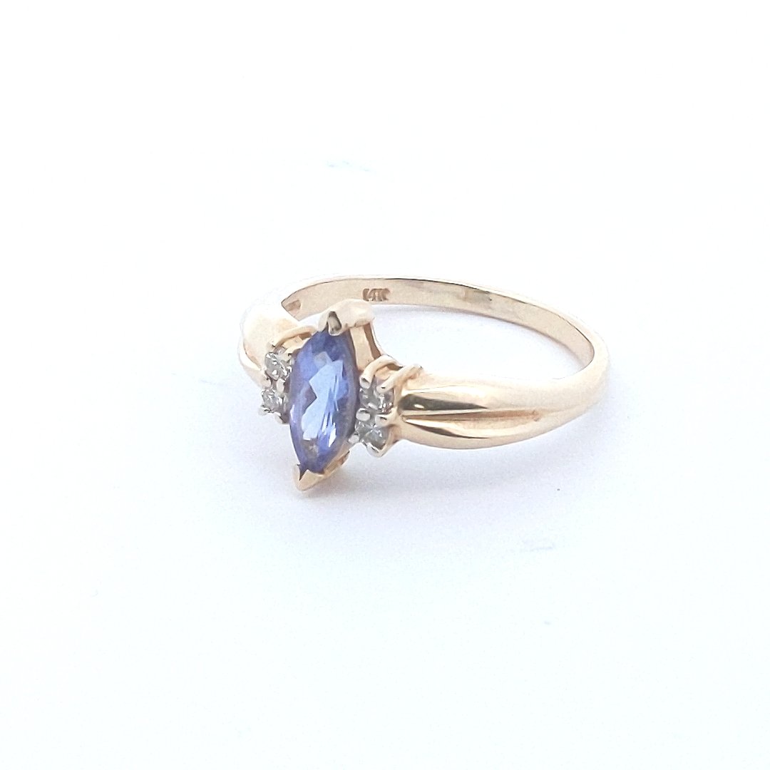 Estate $700 14K Yellow Gold Tanzanite Diamond Ring