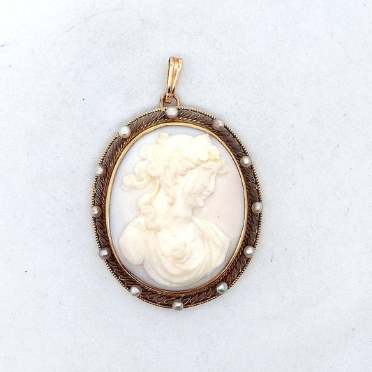 Vintage 14K Yellow Gold Carved Shell Cameo Natural Pearl Pendant