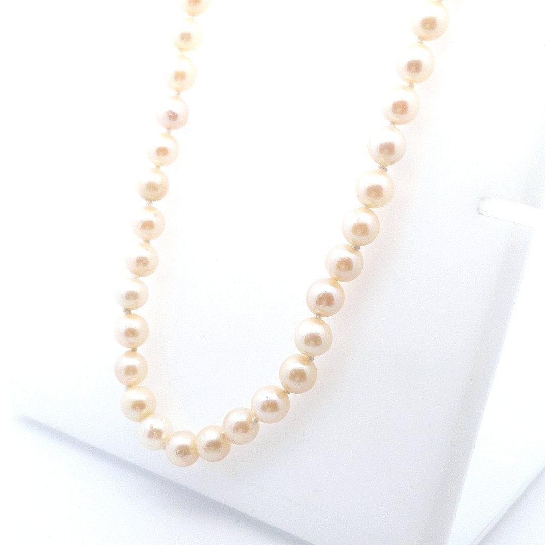 Estate $300 Cultured Pearls Saltwater Necklace