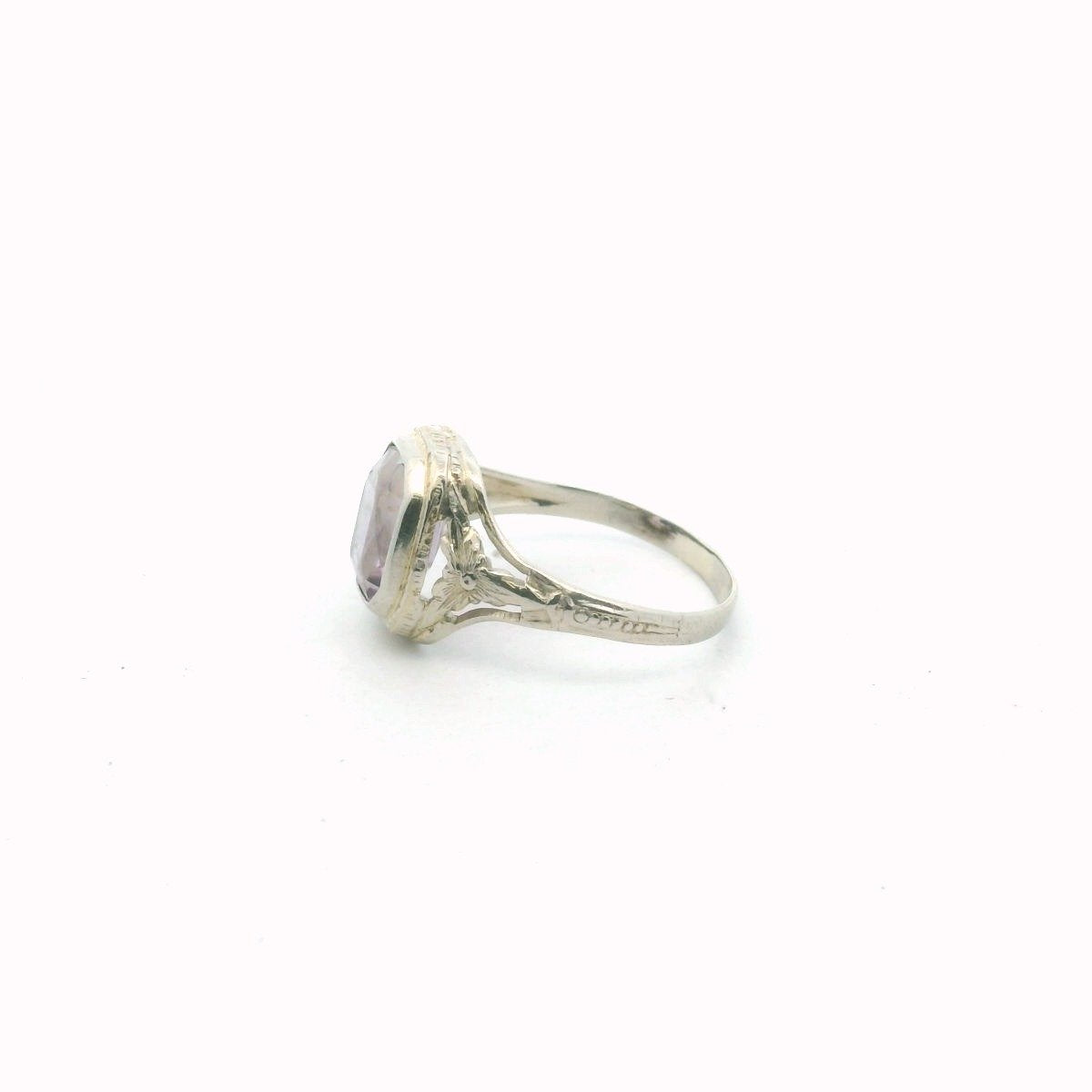 Antique 14K White Gold Amethyst Filigree Ring