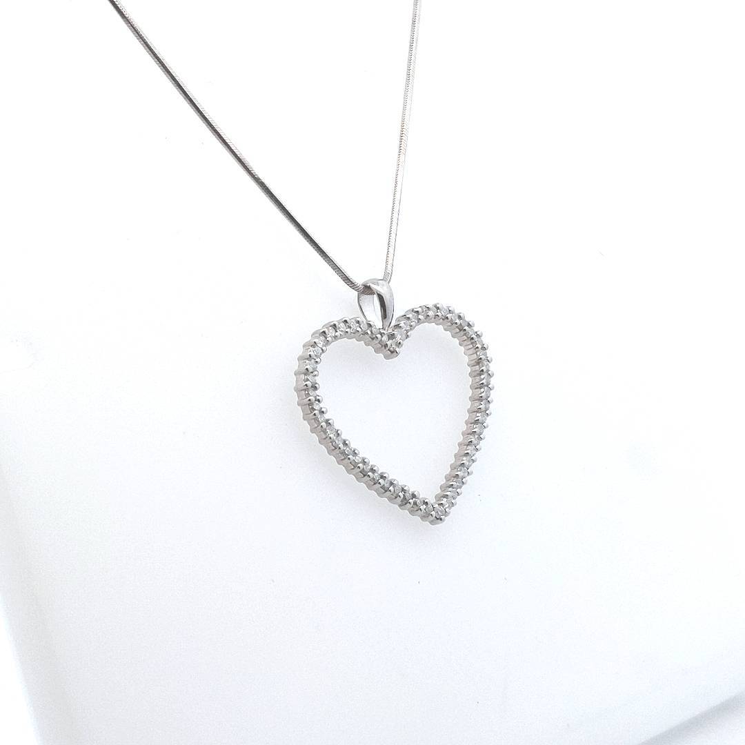 Estate $1500 14K White Gold Diamond Heart Necklace