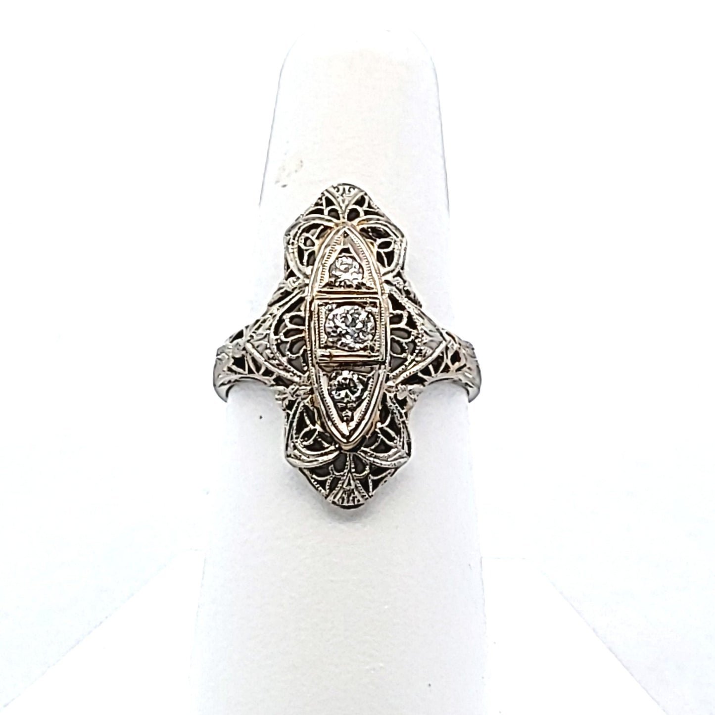 Antique Edwardian 18K White Gold Deco Diamond Filigree Ring