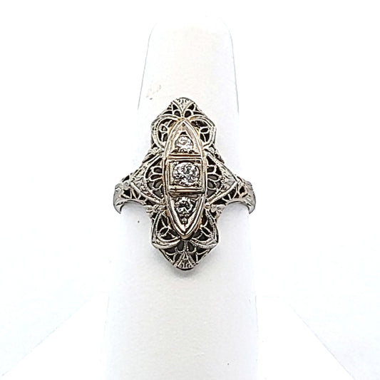 Antique Edwardian 18K White Gold Deco Diamond Filigree Ring