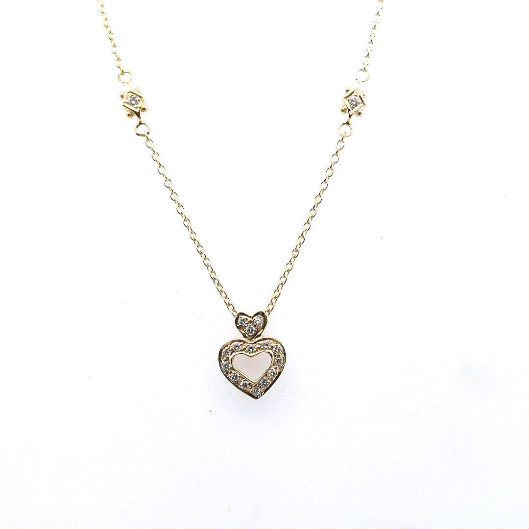 Estate $1100 14K Yellow Gold Diamond Heart Necklace
