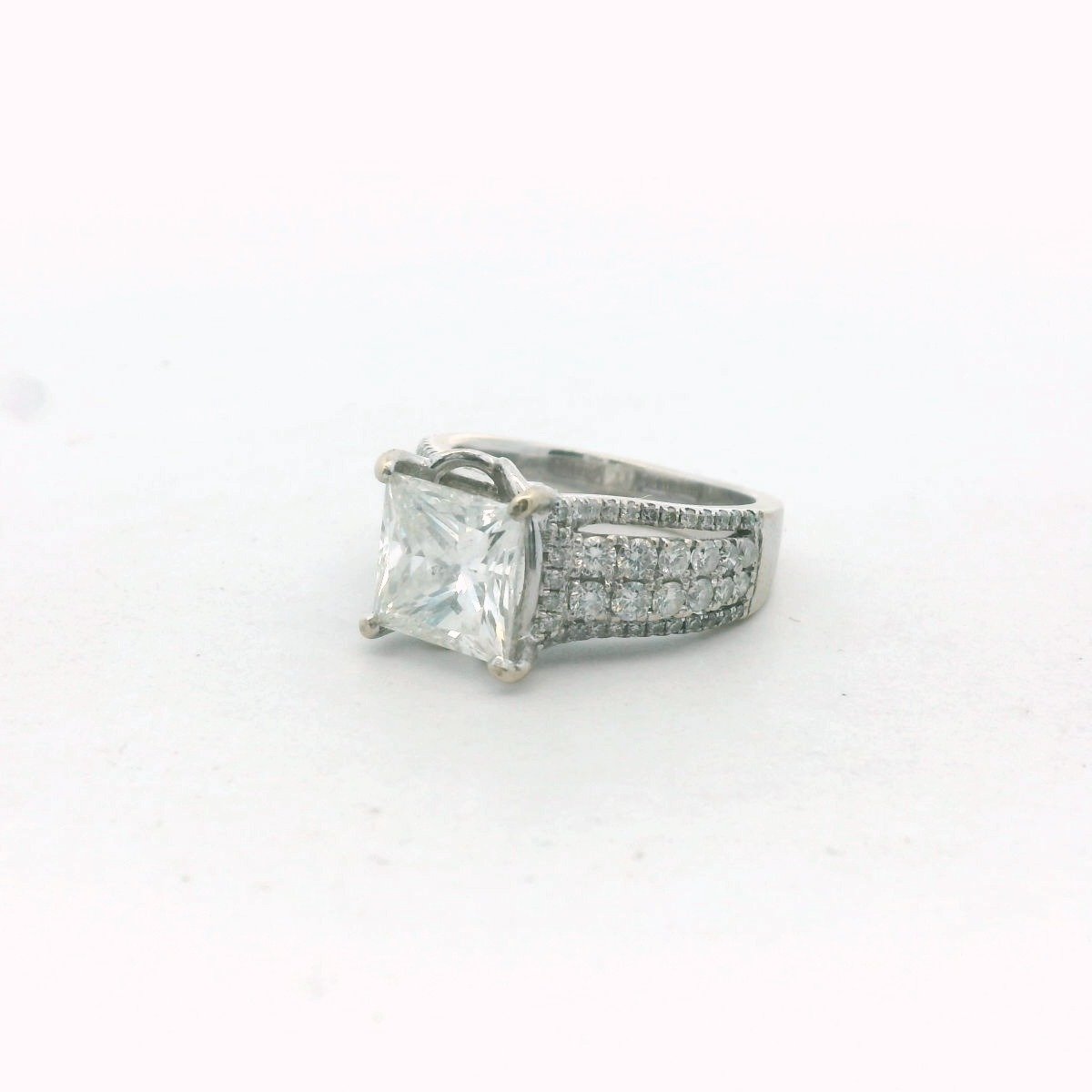 18K White Gold 2.48ct Laser Drilled Fracture Filled Diamond Engagement Ring