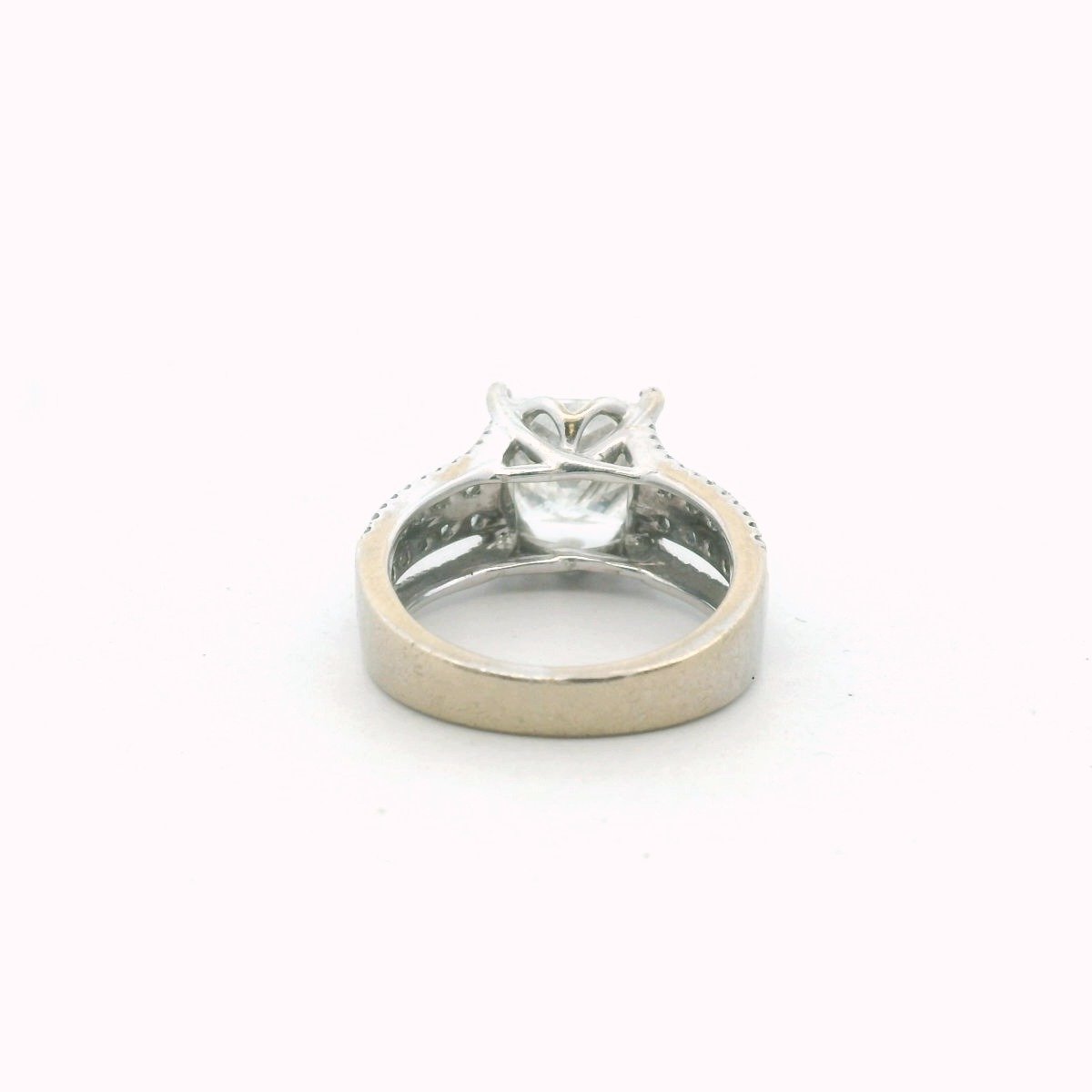 18K White Gold 2.48ct Laser Drilled Fracture Filled Diamond Engagement Ring