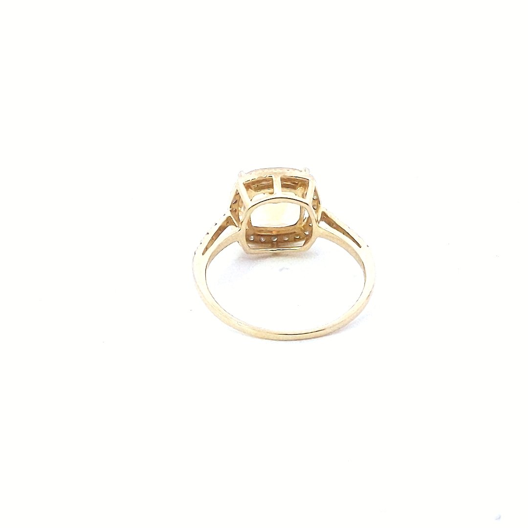 Estate 10K Yellow Gold Citrine Diamond Surrounded Ring