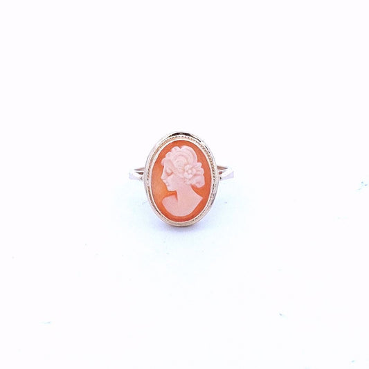 Vintage 14K Yellow Gold Carved Shell Cameo Ring
