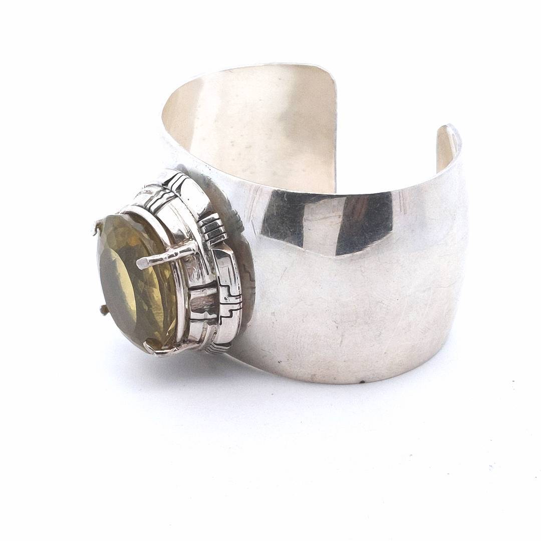 Designer $800 Sterling Navajo Oscar Alexius Lemon Quartz Cuff Bangle