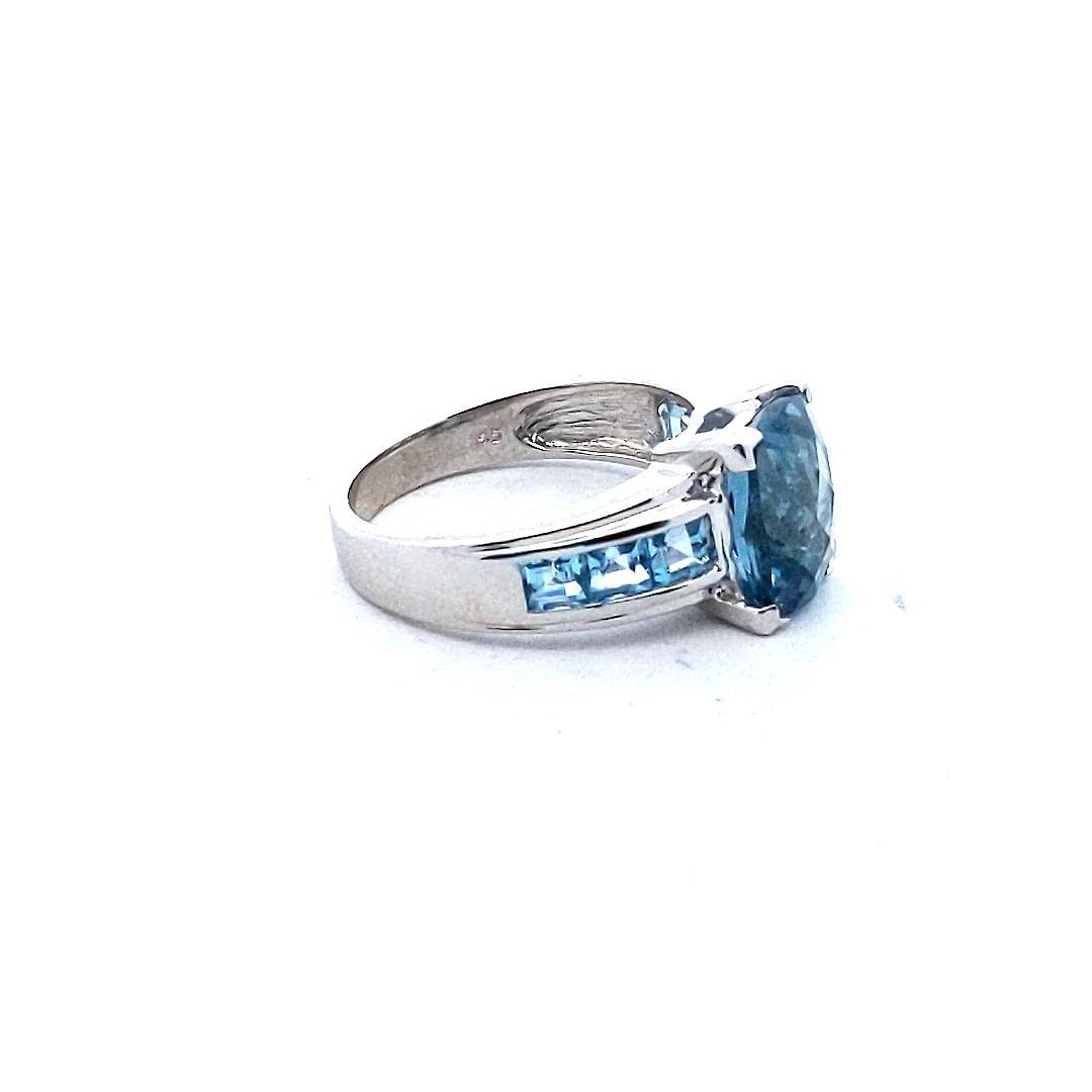 Estate $435 14K White Gold Blue Topaz Ring
