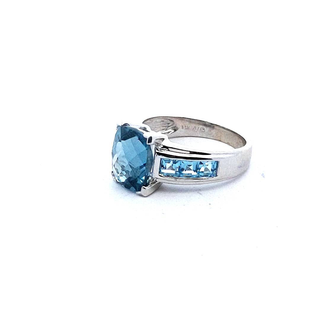 Estate $435 14K White Gold Blue Topaz Ring