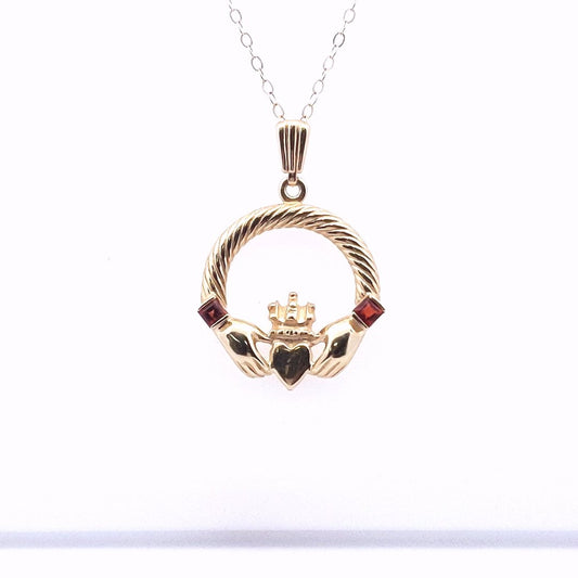 Estate $390 10K Yellow Gold Garnet Claddagh Pendant Necklace