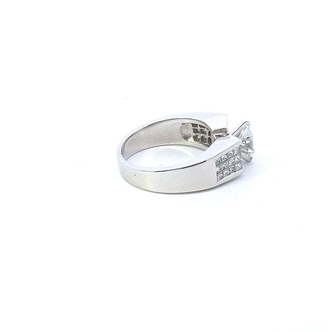 Estate $3000 18K White Gold Diamond Engagement Style Ring