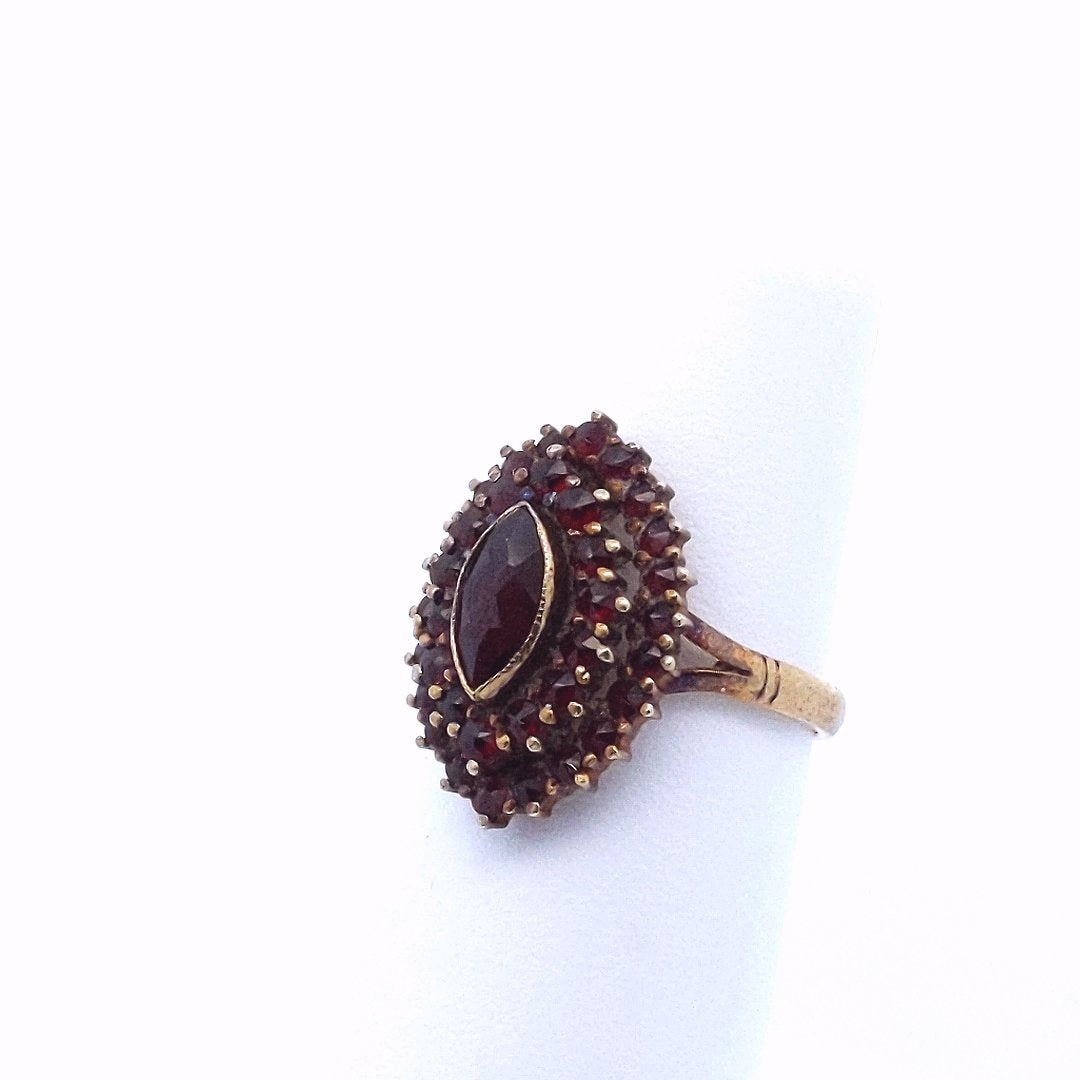 Vintage $650 14K Yellow Gold Bohemian Garnet Marquise Cluster Ring