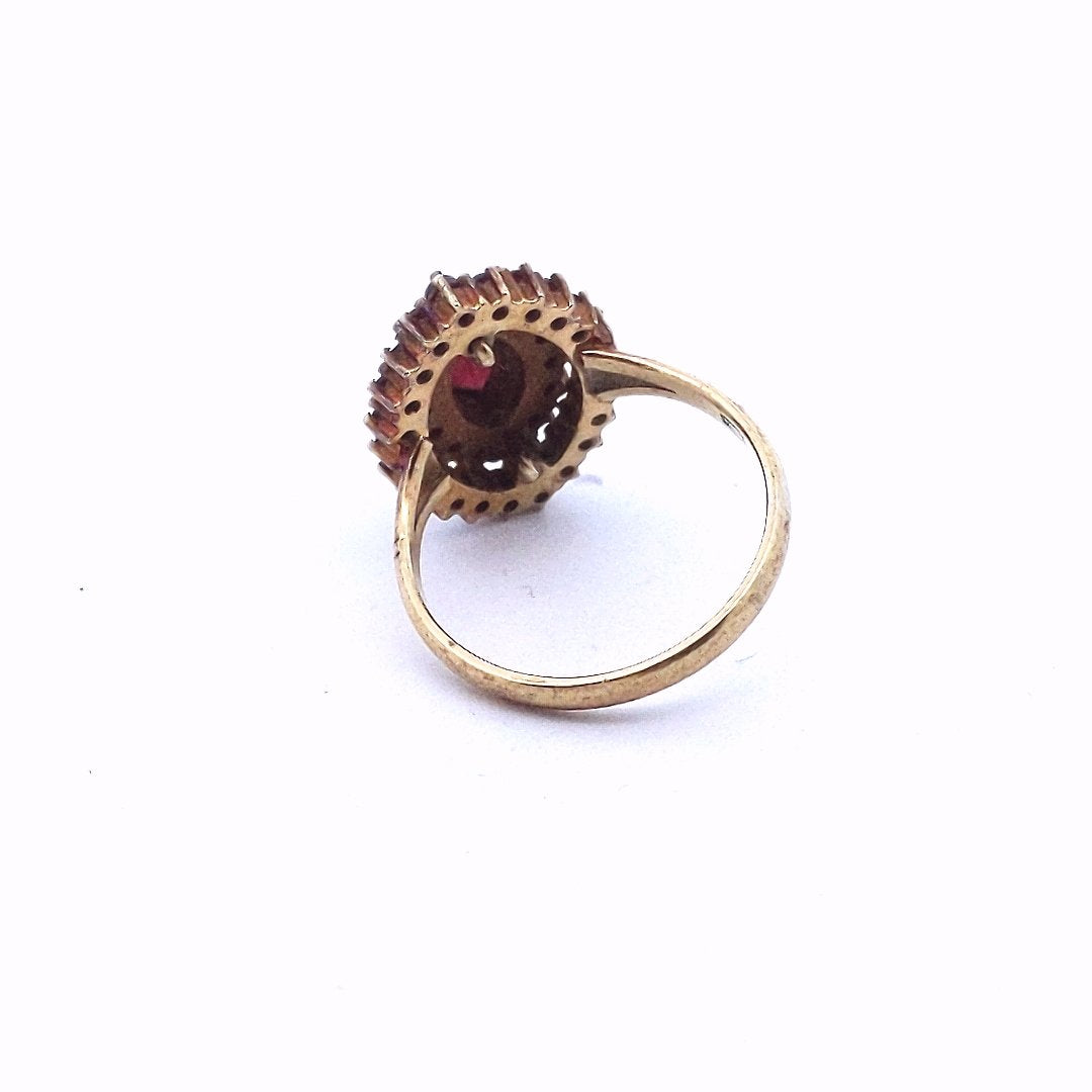 Vintage $650 14K Yellow Gold Bohemian Garnet Marquise Cluster Ring