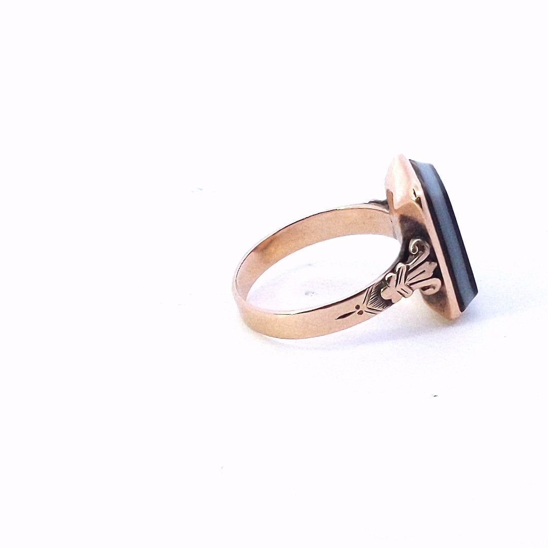 Antique $500 10K Victorian Banded Onyx Fleur de Lis Ring