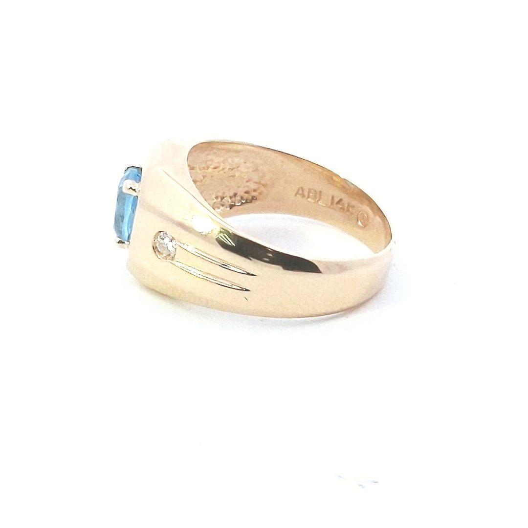 Estate $900 14K Yellow Gold Oval Blue Topaz Diamond Ring