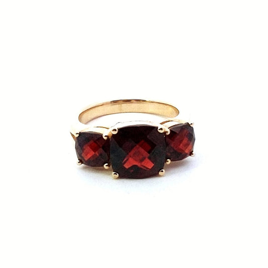 Estate $800 14K Yellow Gold Checkerboard Cut Cushion Garnet Ring