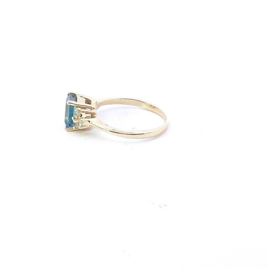 Estate $400 14K Yellow Gold Emerald Cut Blue Topaz Diamond Ring