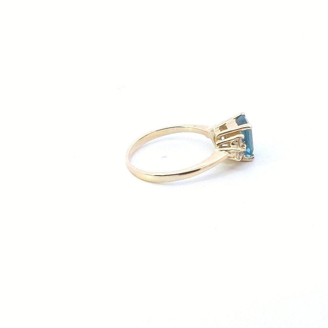 Estate $400 14K Yellow Gold Emerald Cut Blue Topaz Diamond Ring