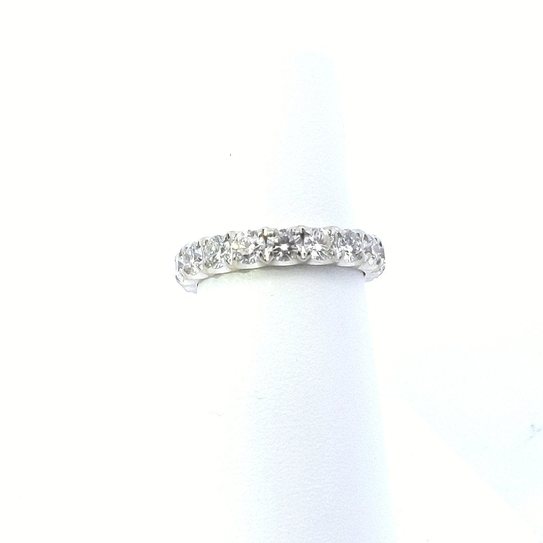 Estate $2400 18K White Gold Natural Diamond Eternity Engagement Band