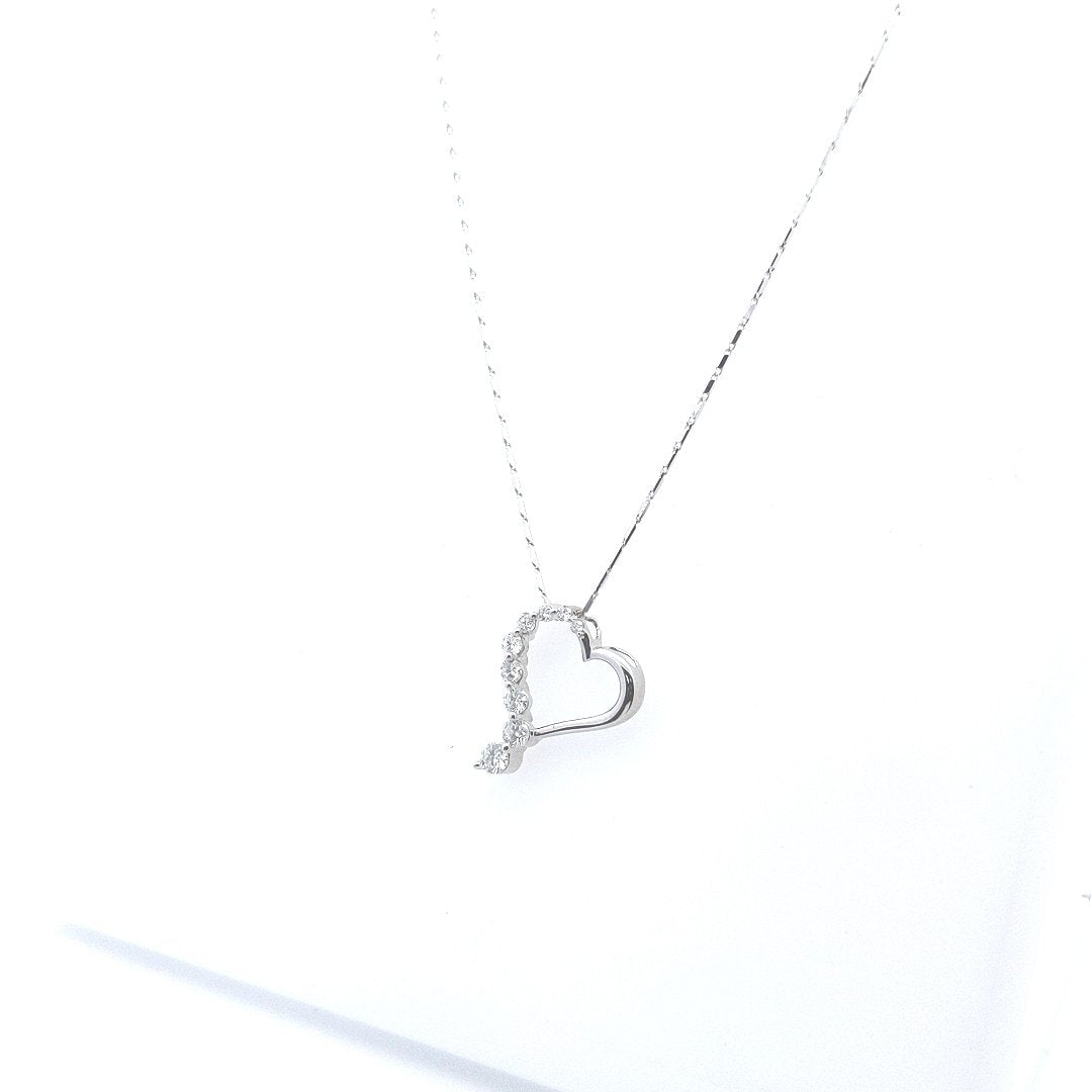 Estate $550 14K White Gold Diamond Heart Necklace
