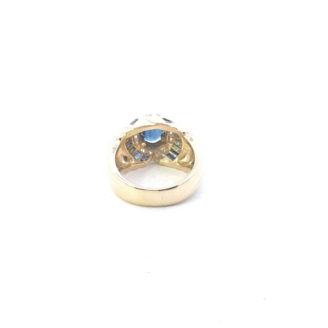 Estate $1500 14K Yellow Gold Oval Sapphire Diamond Ring