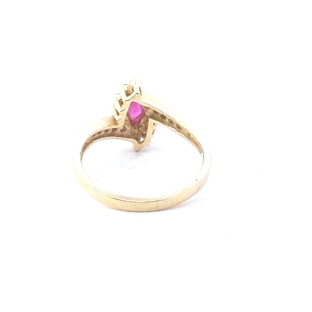 Estate $400 14K Yellow Gold Ruby Diamond Ring