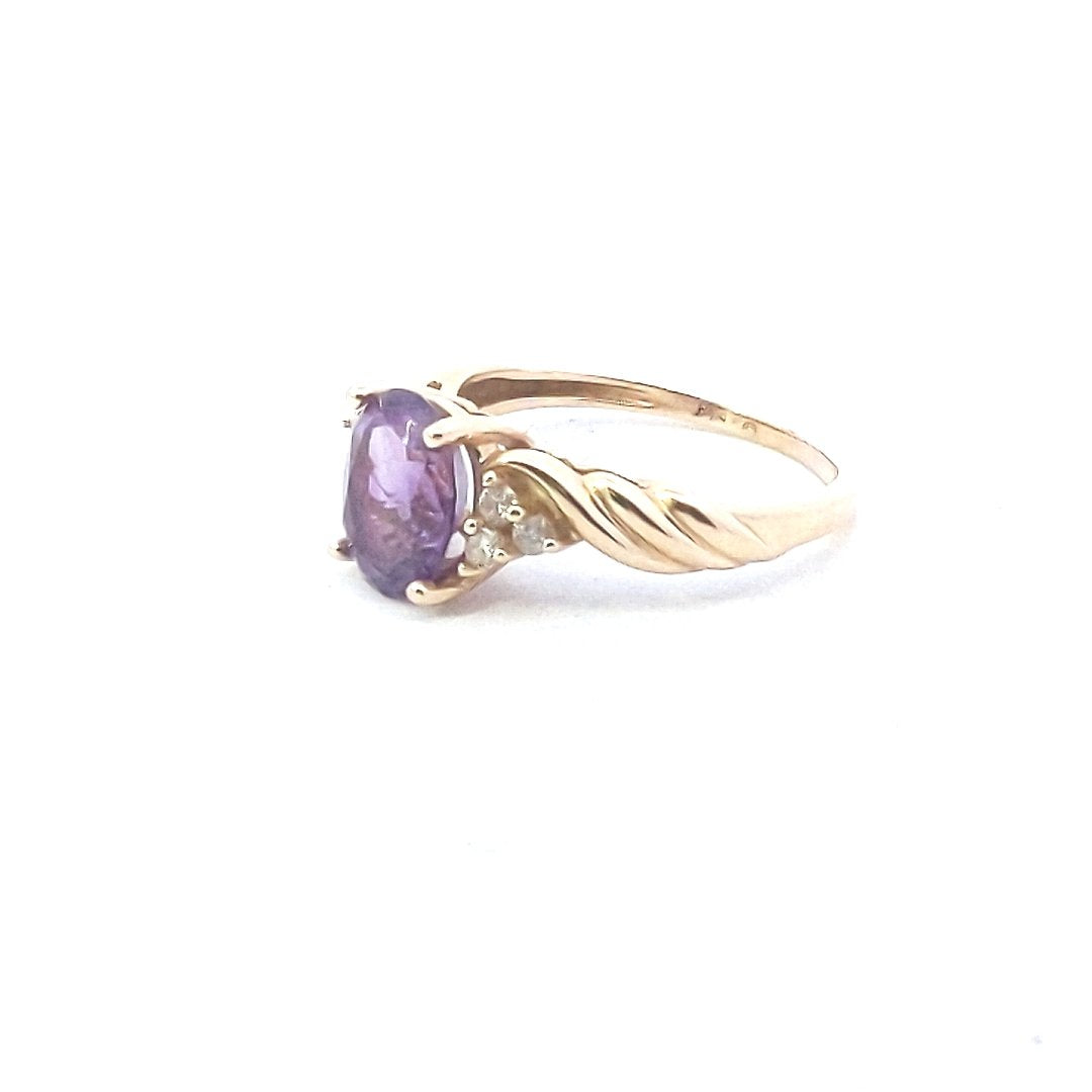 Estate $400 14K Yellow Gold Amethyst Diamond Ring