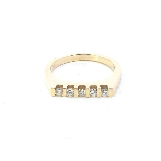 Estate $500 14K Yellow Gold 5 Stone Diamond Chanel Set Ring